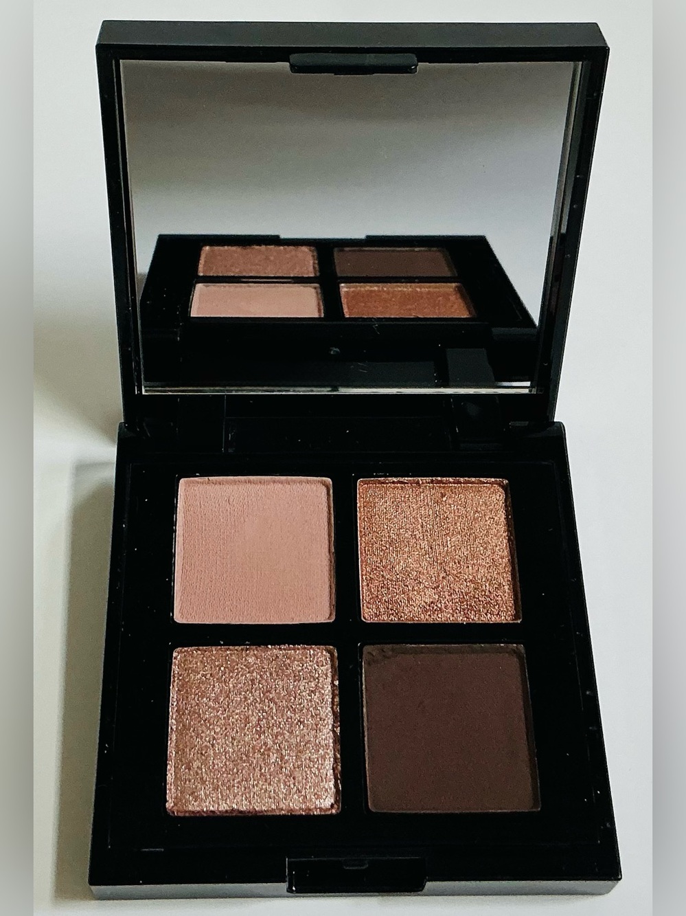 Lancome Eye Shadow Quad Palette
SULTRY SKY Travel Size .2oz /5.6g